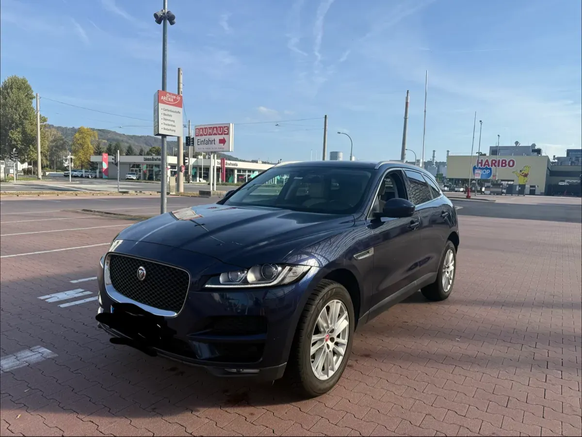 Jaguar F-Pace