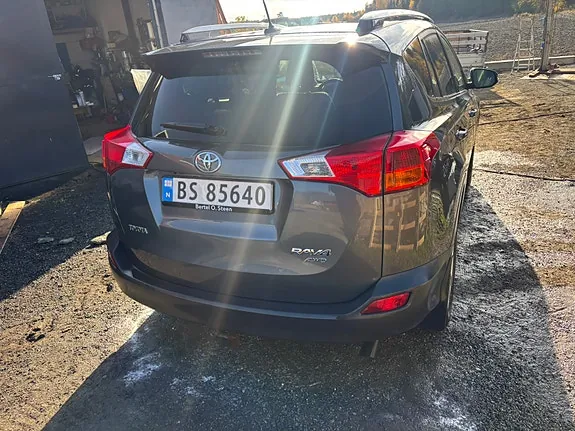 Toyota Rav4 2013 photo 2