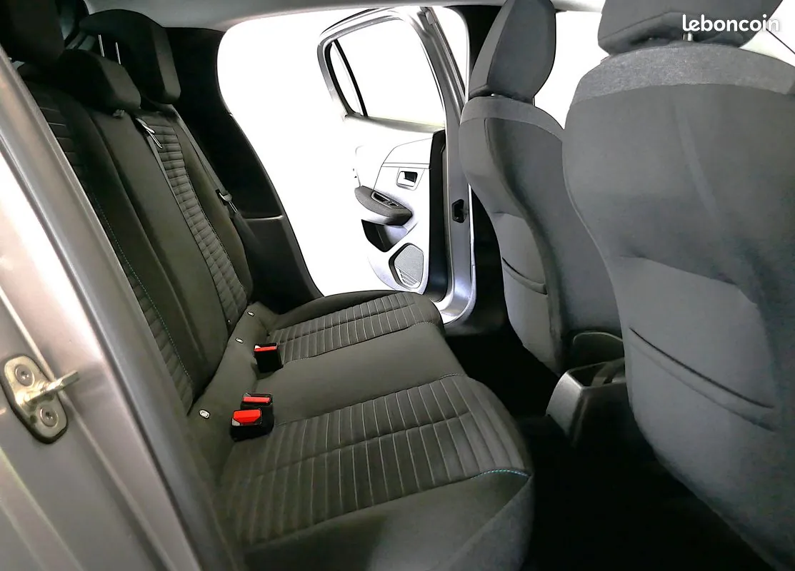 Peugeot 208 2021 photo 4