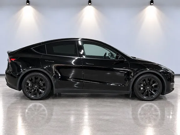 Tesla Model Y 2023 photo 5