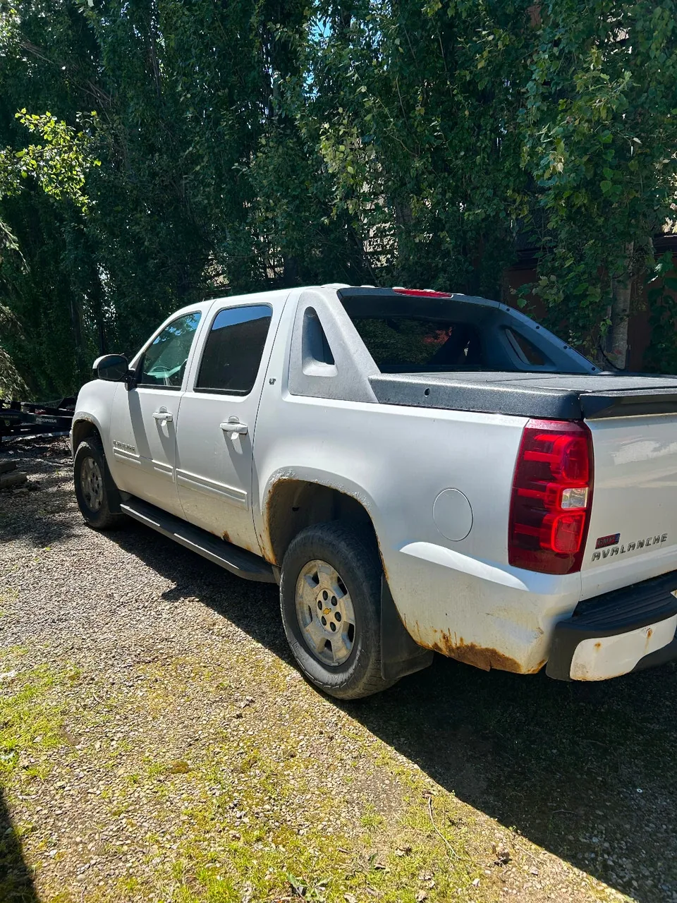 Chevrolet Avalanche 2010 photo 3