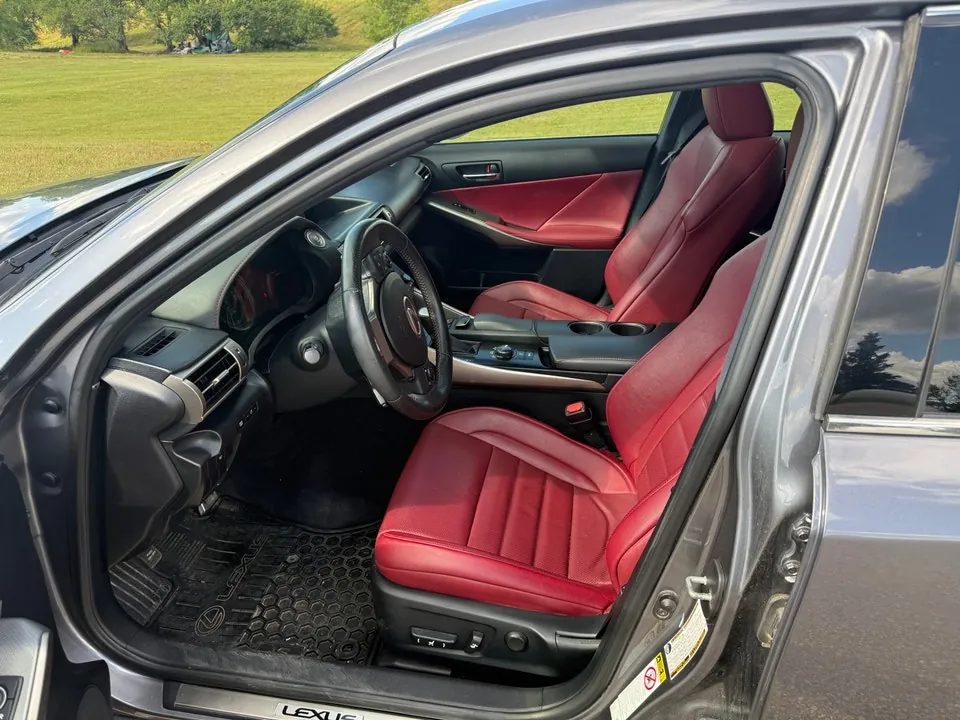 Lexus Is 350 2014 photo 4