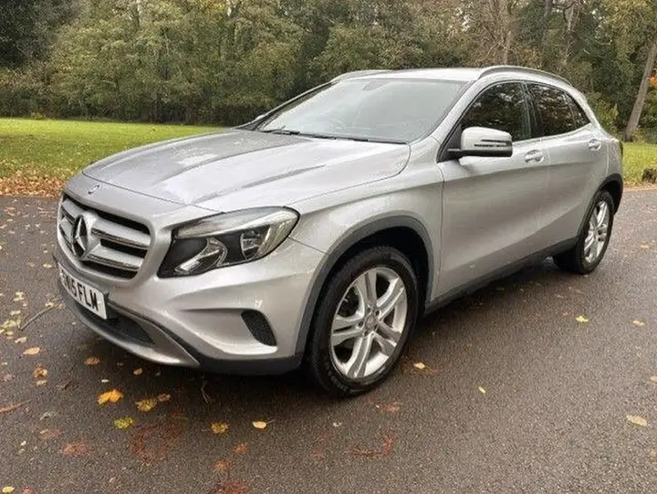 Mercedes-Benz Gla 2015 photo 2