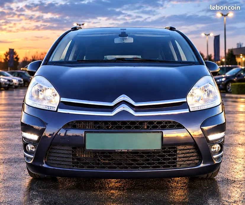 Citroen C4 Picasso 2011 photo 4