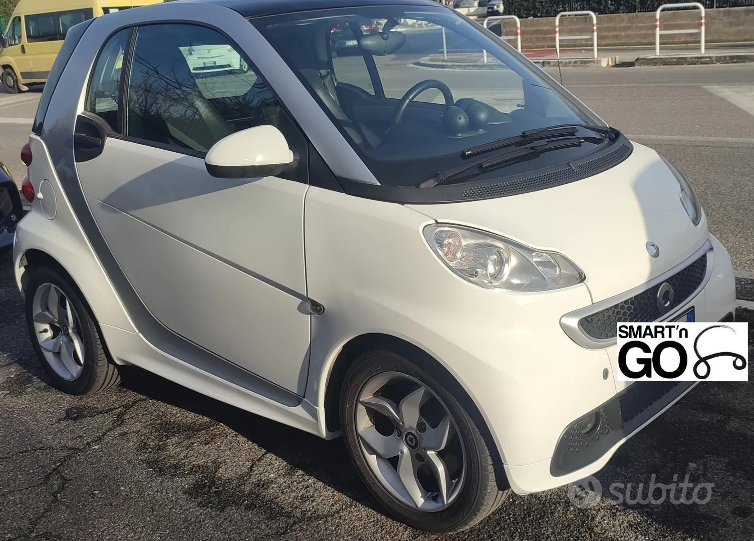 Smart Fortwo 2011 photo 2