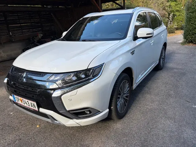 Mitsubishi Outlander 2019 photo 3
