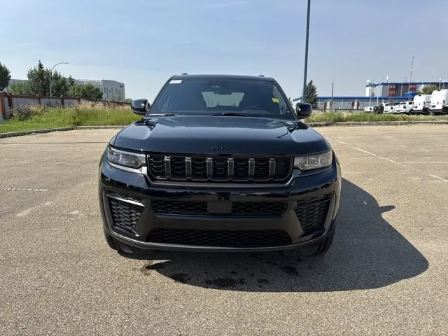 Jeep Grand Cherokee 2026 photo 2