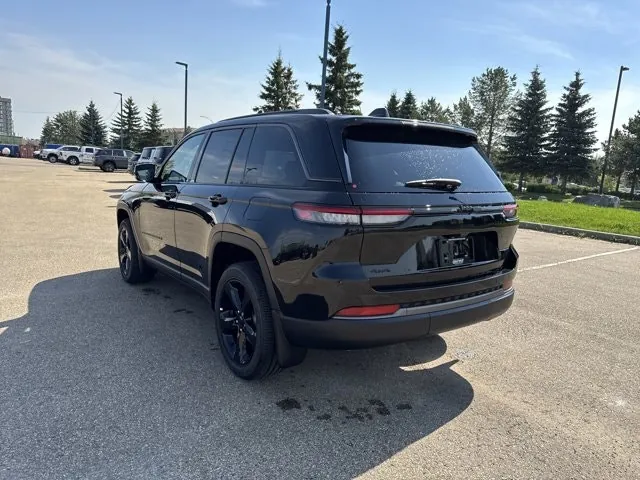 Jeep Grand Cherokee 2026 photo 5