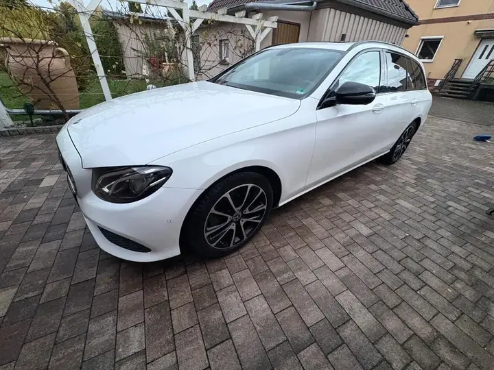 Mercedes-Benz E 200 T