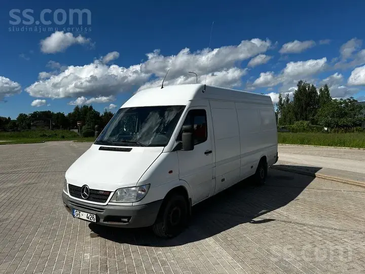 Mercedes-Benz Sprinter 2000 photo 2