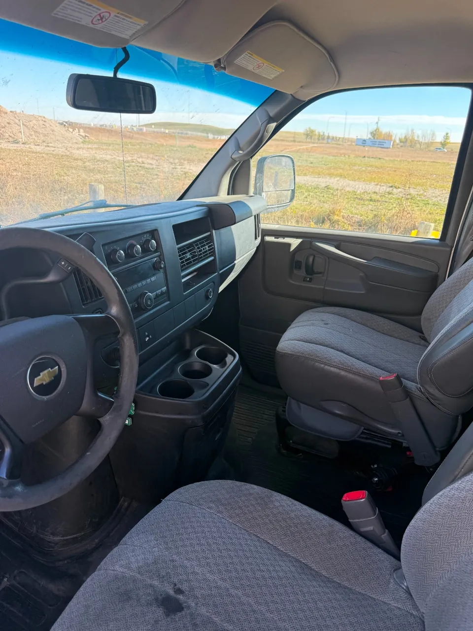 Chevrolet Express 2500 2014 photo 2