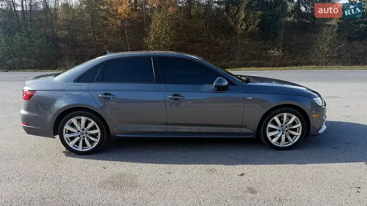 Audi A4 2018 photo 4