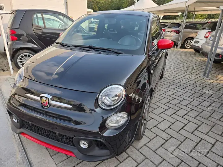 Abarth 595 2018 photo 2
