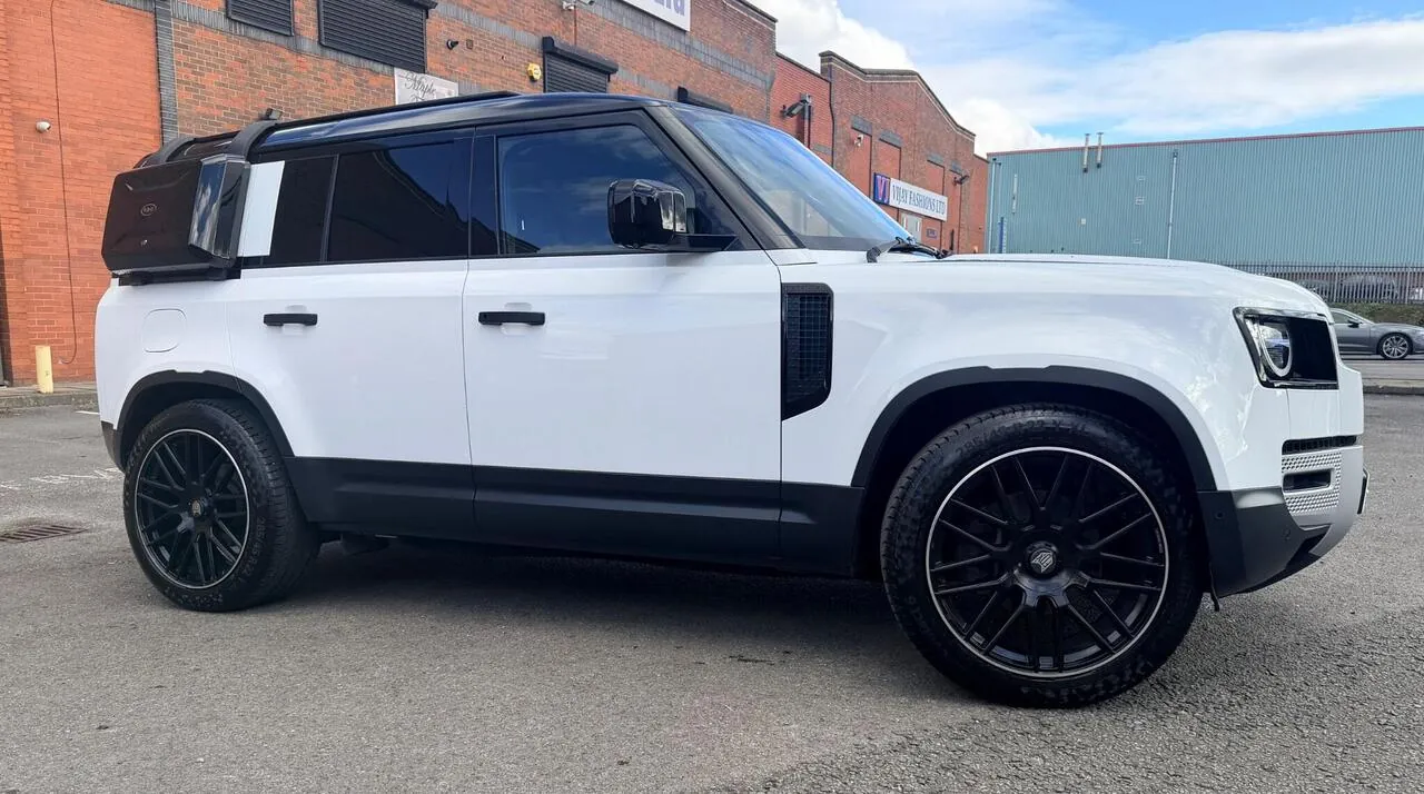 Land Rover Defender 110 2021 photo 5