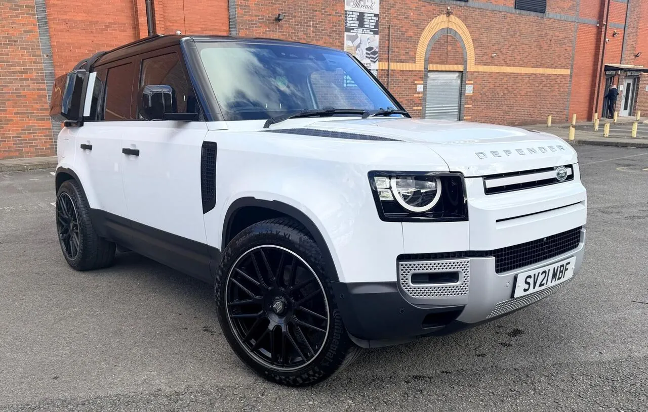 Land Rover Defender 110 2021 photo 2