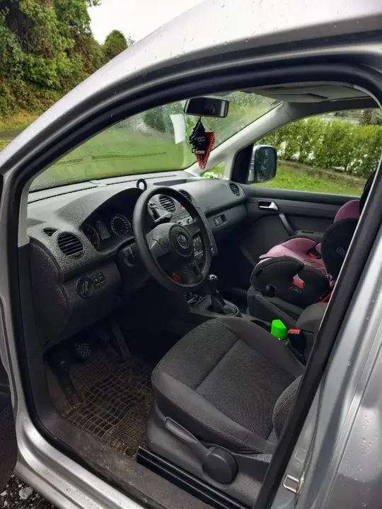 Volkswagen Caddy 2012 photo 2