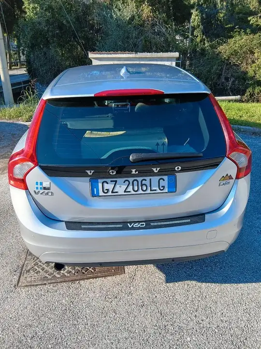Volvo V60 2015 photo 2