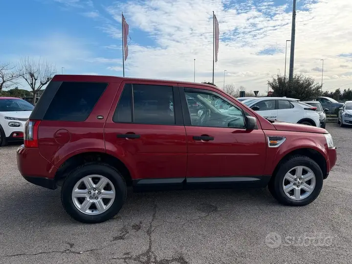 Land Rover Freelander 2008 photo 4