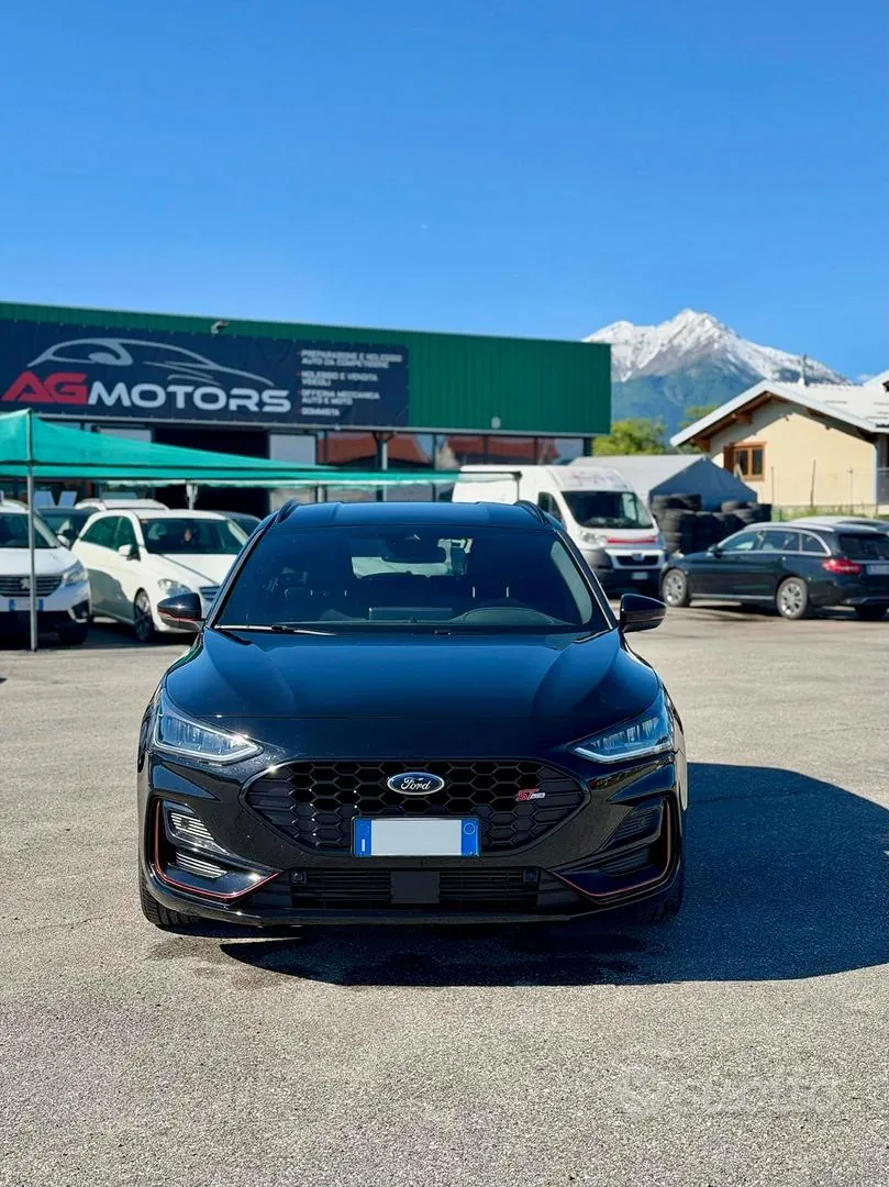 Ford Focus 2023 photo 3