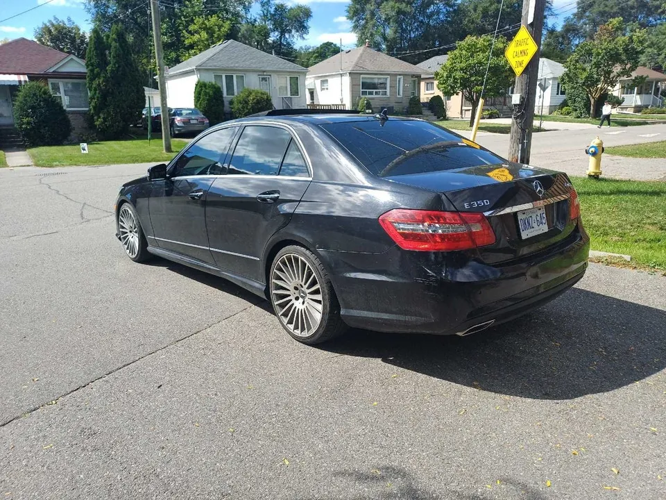 Mercedes-Benz E-Class 2011 photo 4