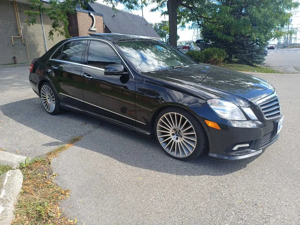Mercedes-Benz E-Class 2011 photo 2