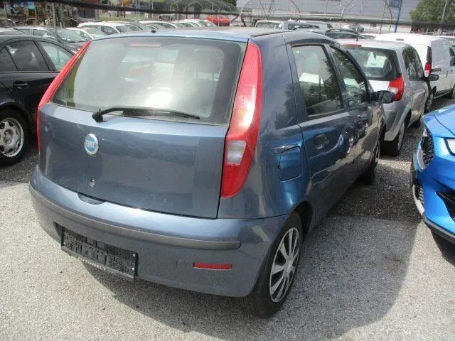 Fiat Punto 2004 photo 3