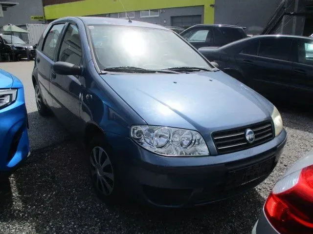 Fiat Punto 2004 photo 2