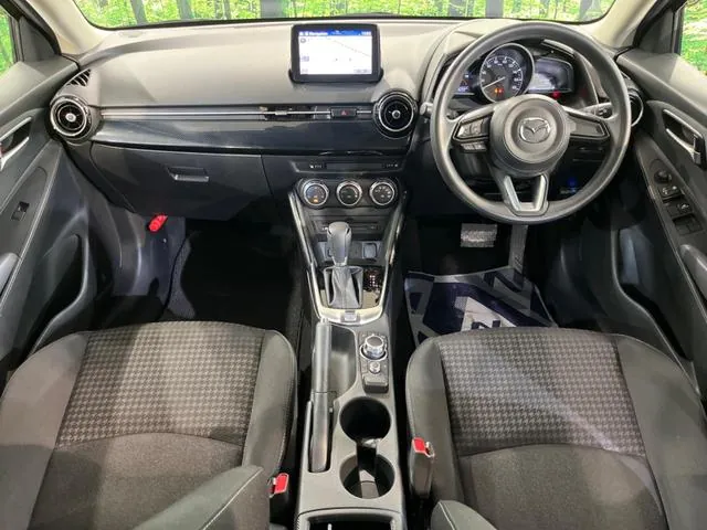 Mazda Demio 2018 photo 2