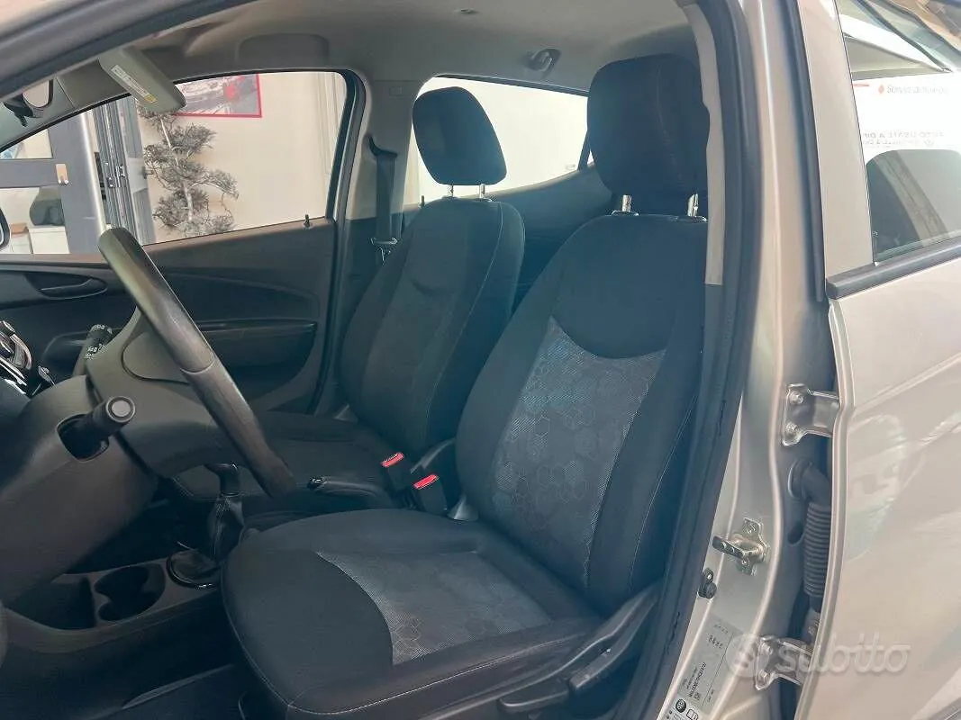 Opel Karl 2017 photo 5