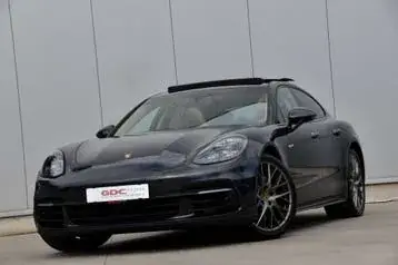 Porsche Panamera 2018 photo 2