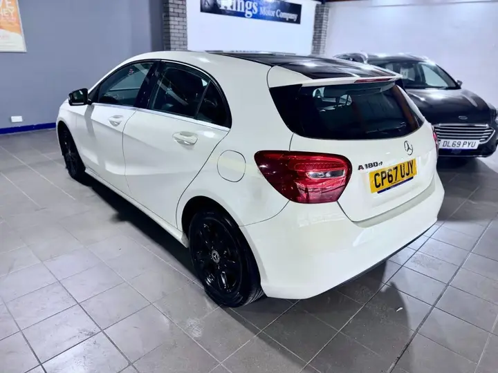 Mercedes-Benz A-Class 2018 photo 5