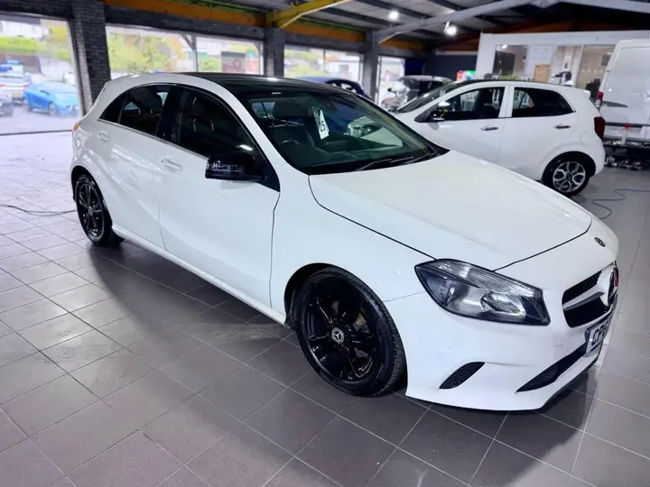 Mercedes-Benz A-Class 2018 photo 3