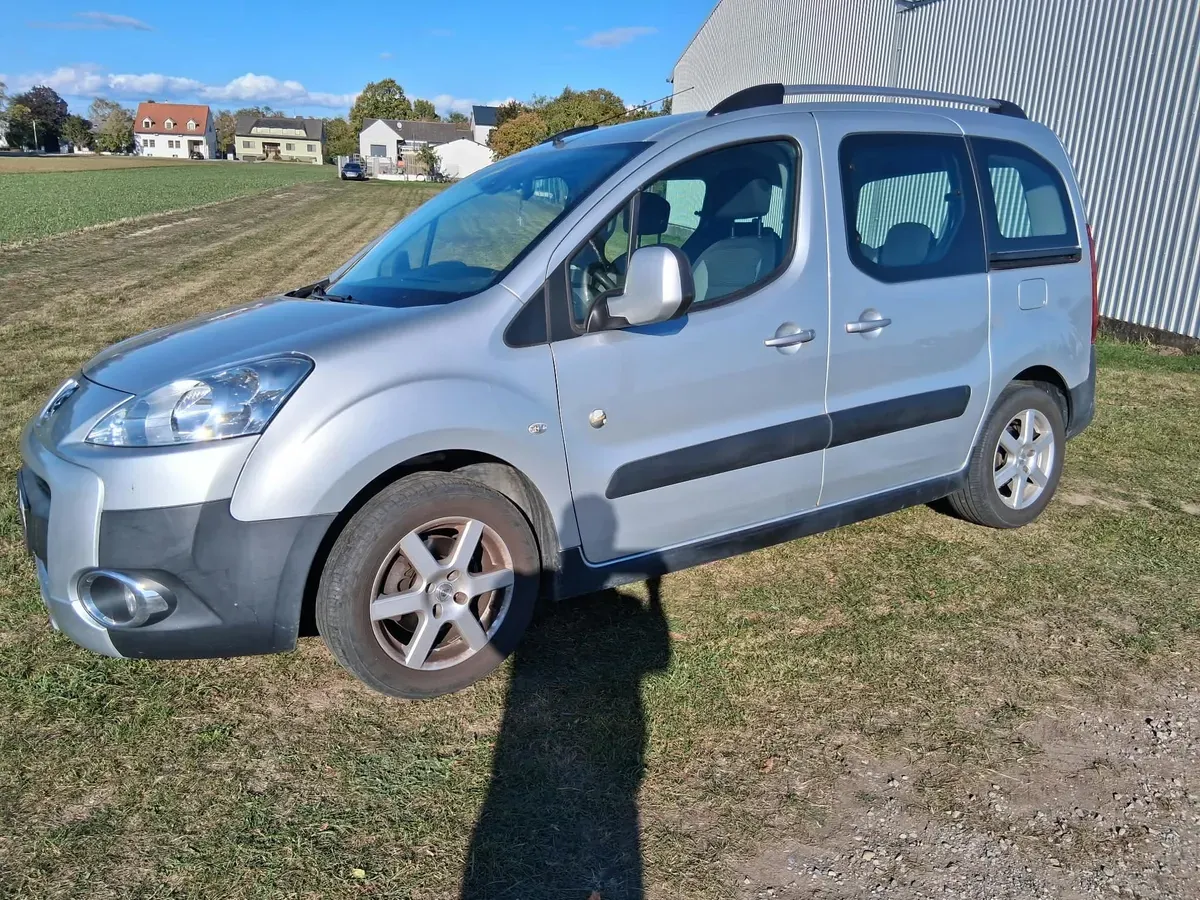 Peugeot Partner 2011 photo 3