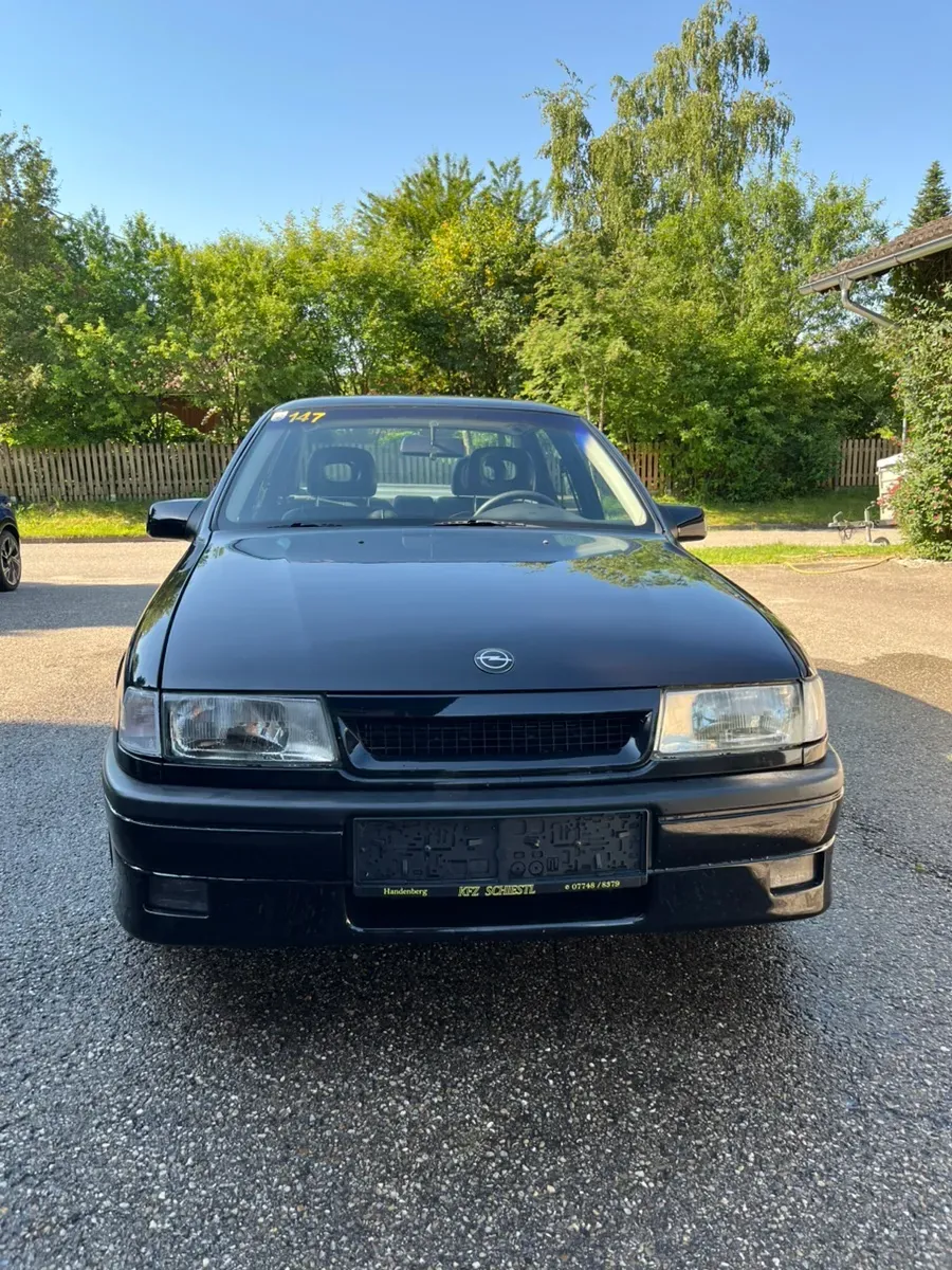 Opel Vectra 1990 photo 2