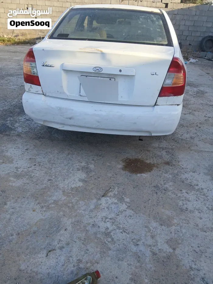 Hyundai Verna 2001 photo 4