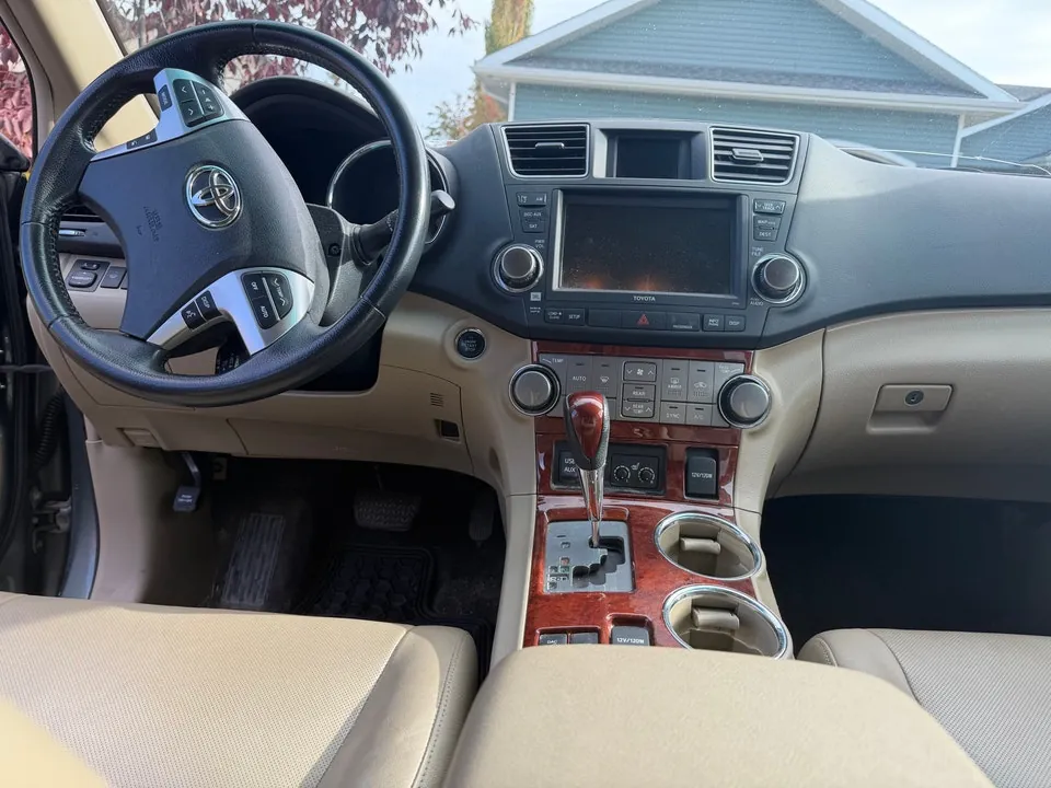 Toyota Highlander 2013 photo 3