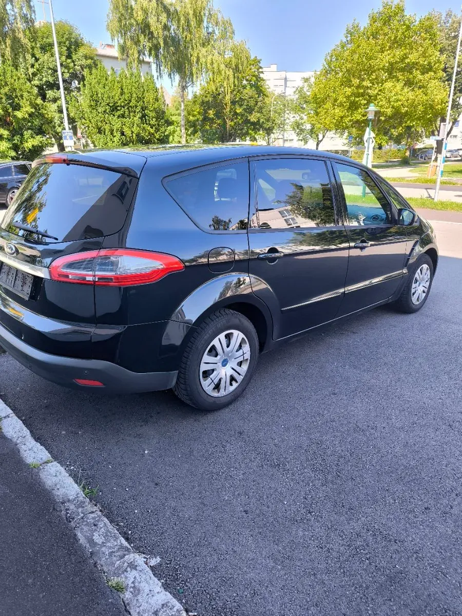 Ford S-Max 2012 photo 3