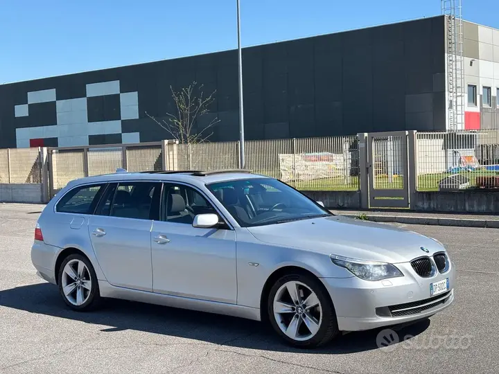 BMW 525Xi 2008 photo 2