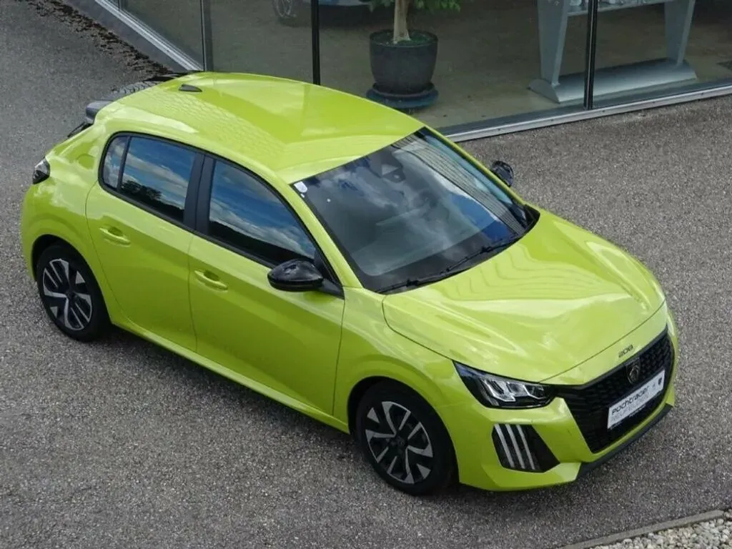 Peugeot 208 2026 photo 2