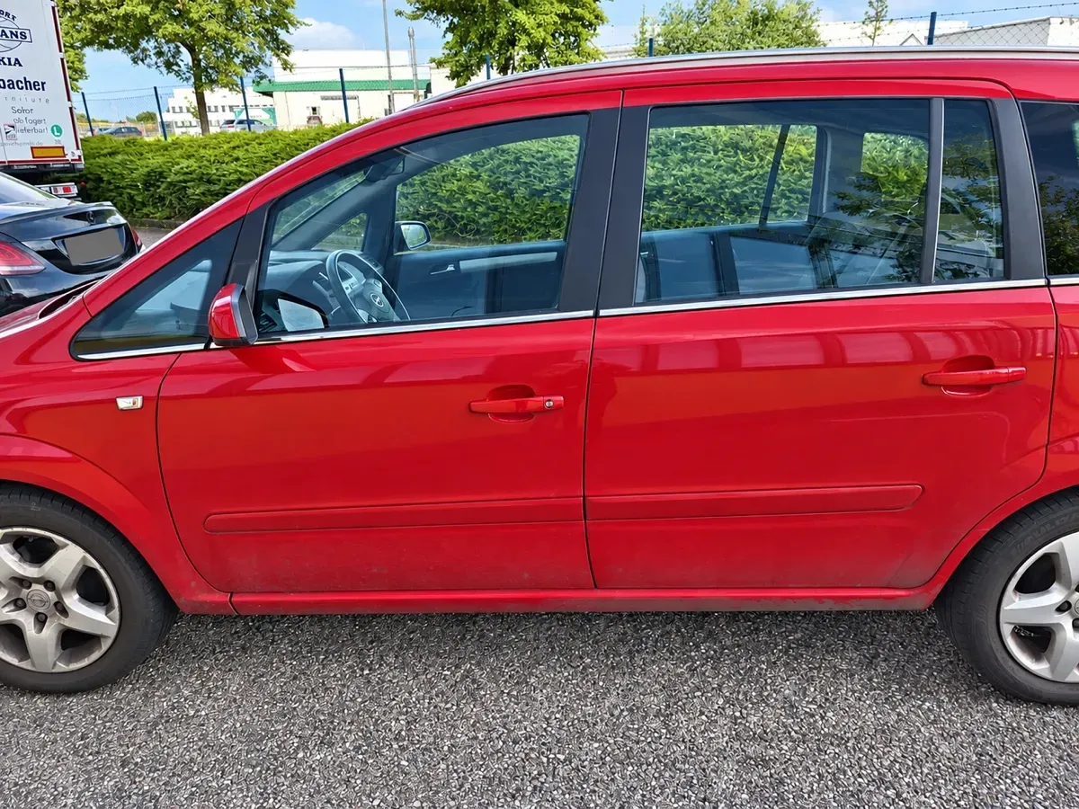 Opel Zafira 2008 photo 3