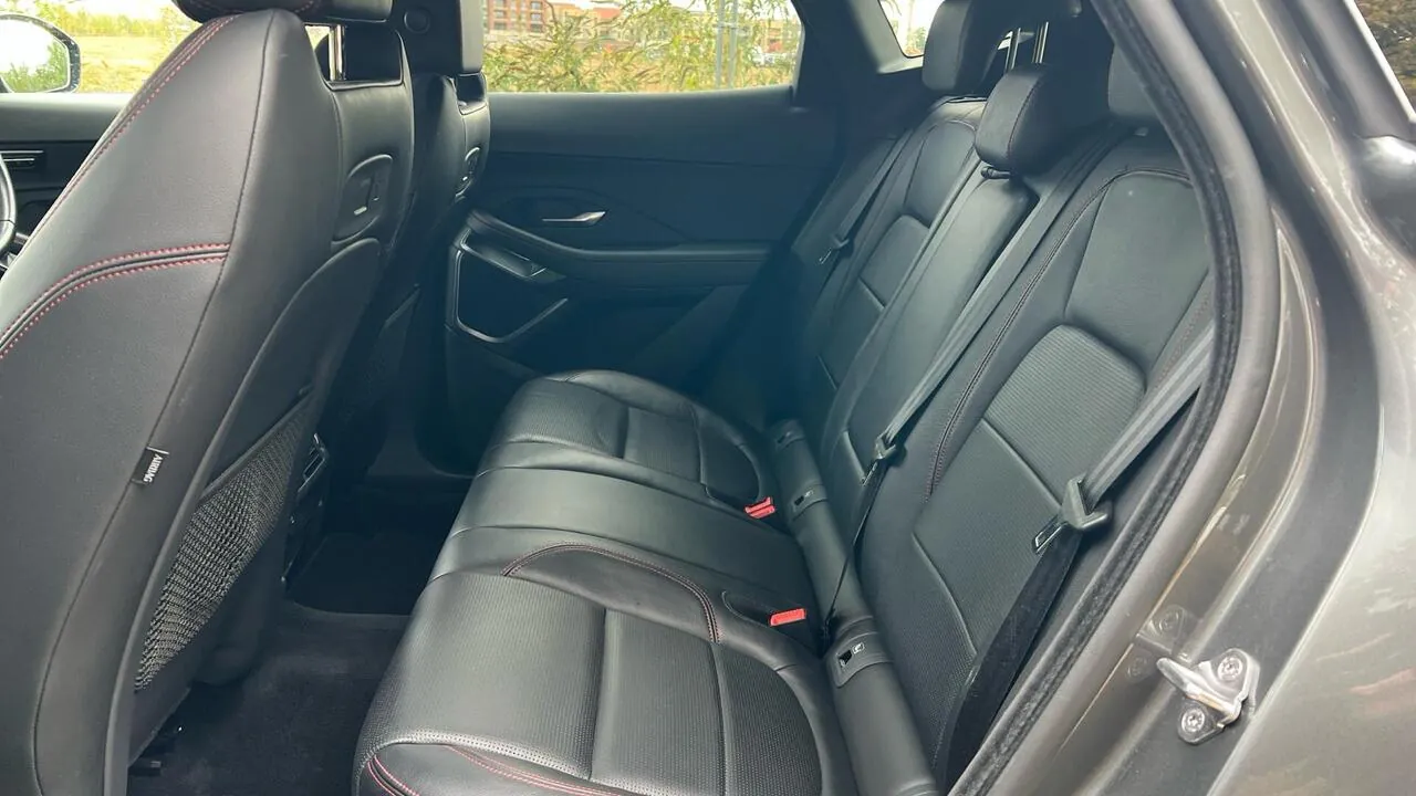 Jaguar E-Pace 2020 photo 4