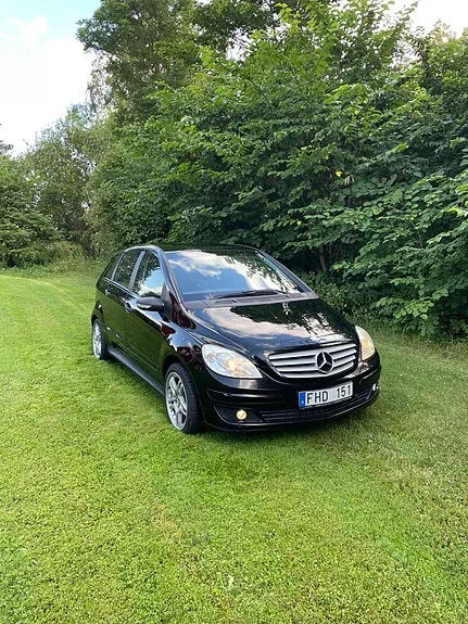 Mercedes-Benz B170