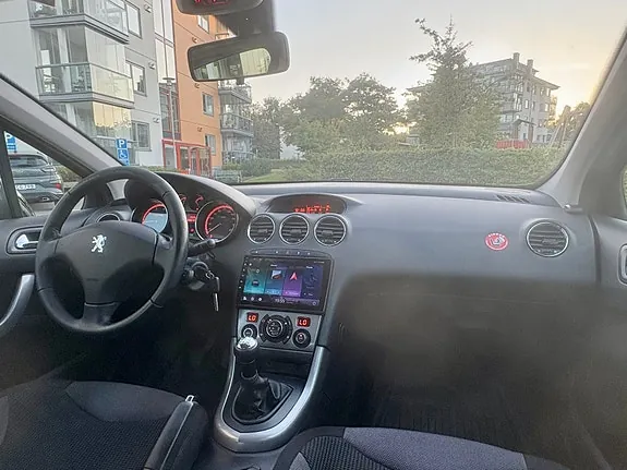 Peugeot 308 2010 photo 5