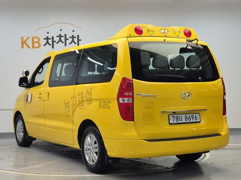 Hyundai Starex 2016 photo 2