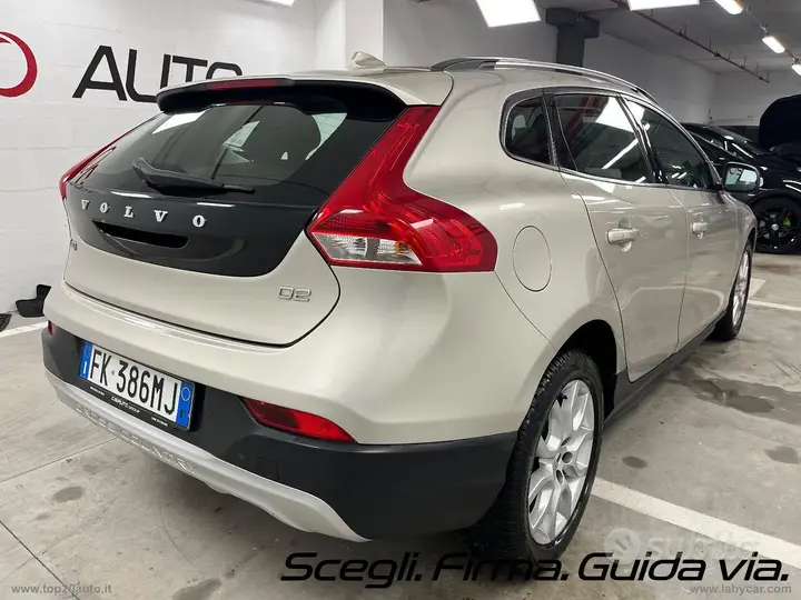 Volvo V40 Cross Country 2017 photo 3