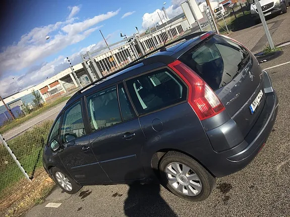 Citroen Grand C4 Picasso 2010 photo 2
