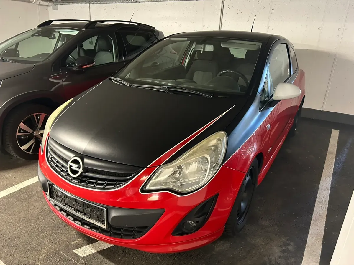Opel Corsa 2011 photo 2