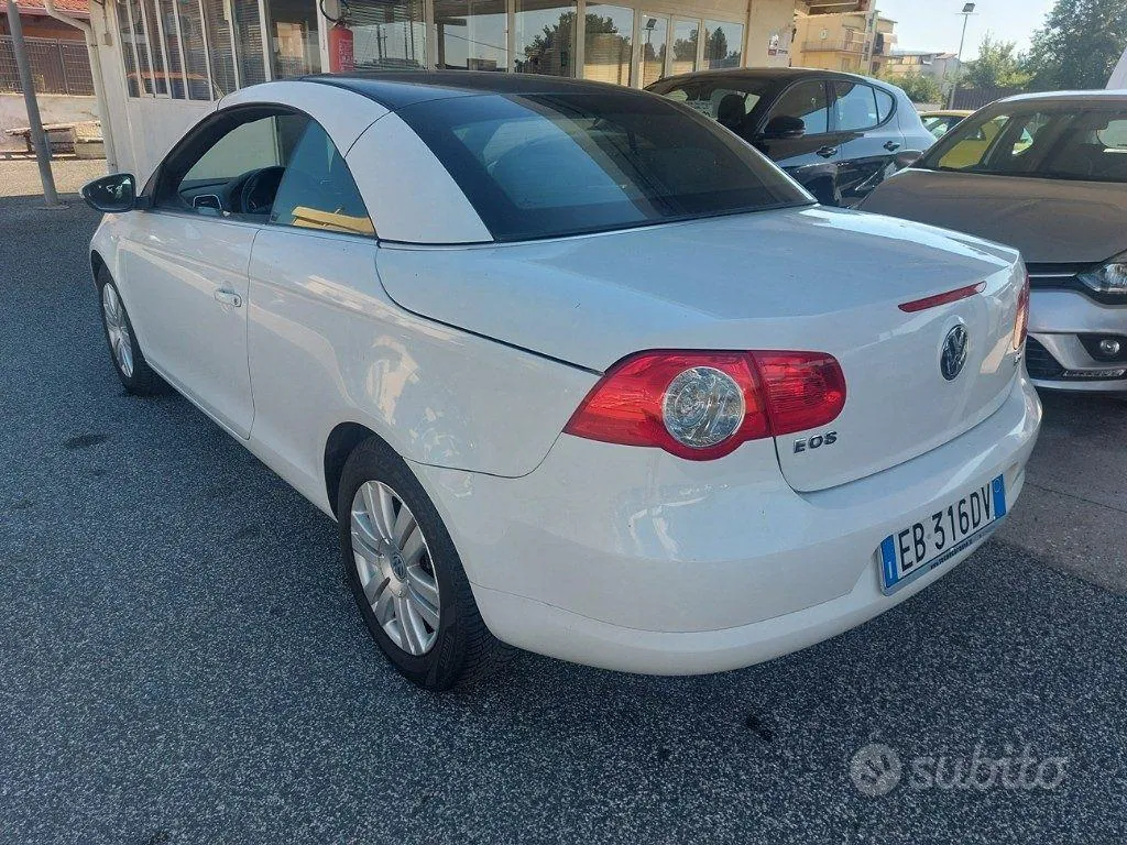 Volkswagen Eos 2010 photo 4