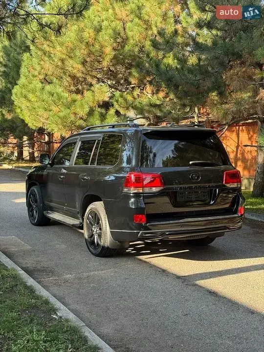 Toyota Land Cruiser 2017 photo 4
