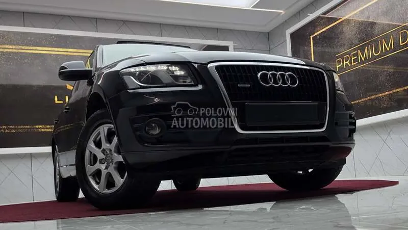 Audi Q5 2010 photo 2